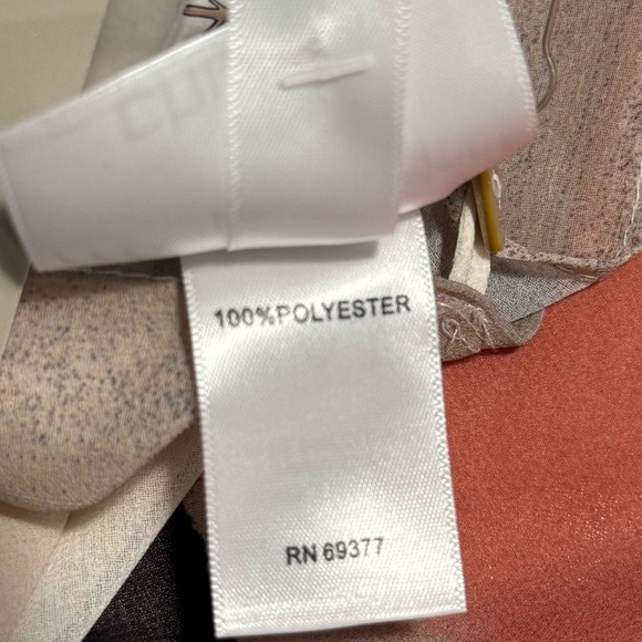 MARLA WYNNE FOR CHICO'S
Convertible Poncho NWT. Size medium. - Picture 6 of 6